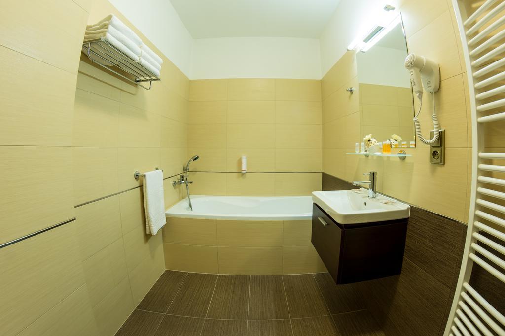 Hotel Luznice Plana nad Luznici Номер фото